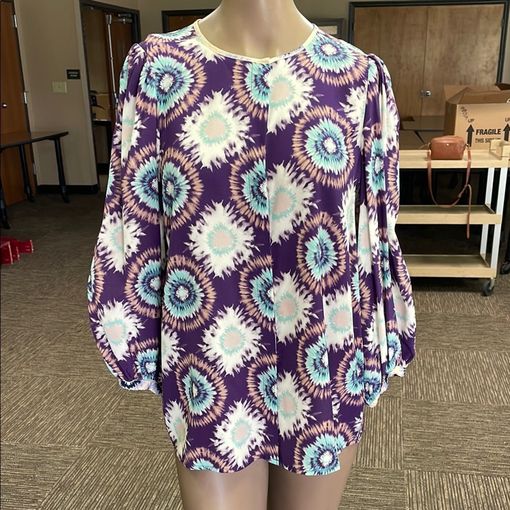 NWT Hunter Bell Button Up Blouse